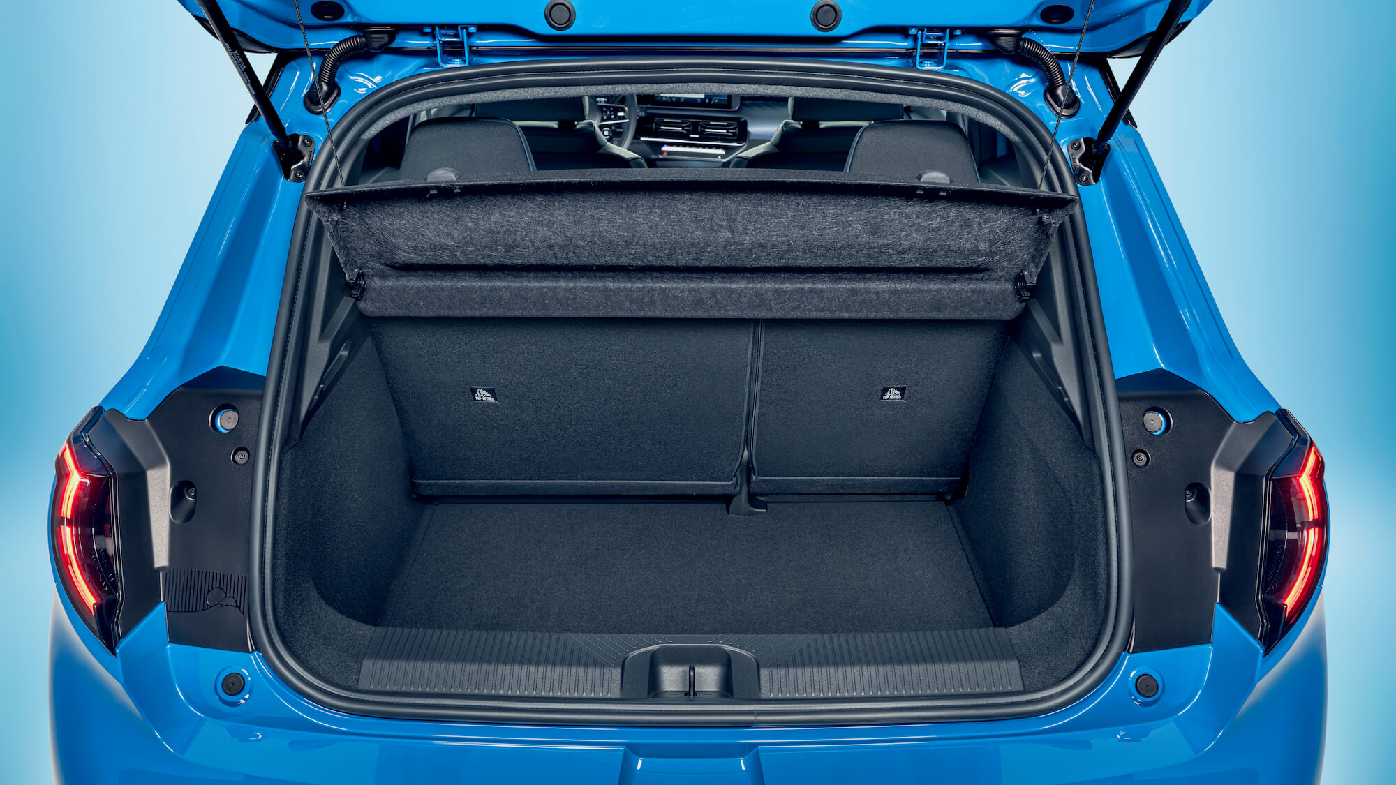 Nissan Micra EV 8