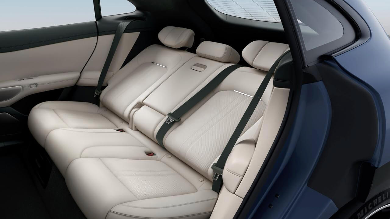 Xiaomi YU7 rear seats